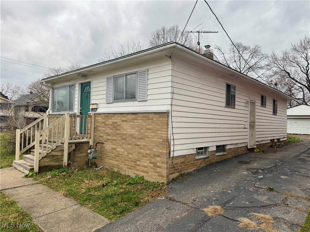 12309 Watterson Avenue - Photo 1