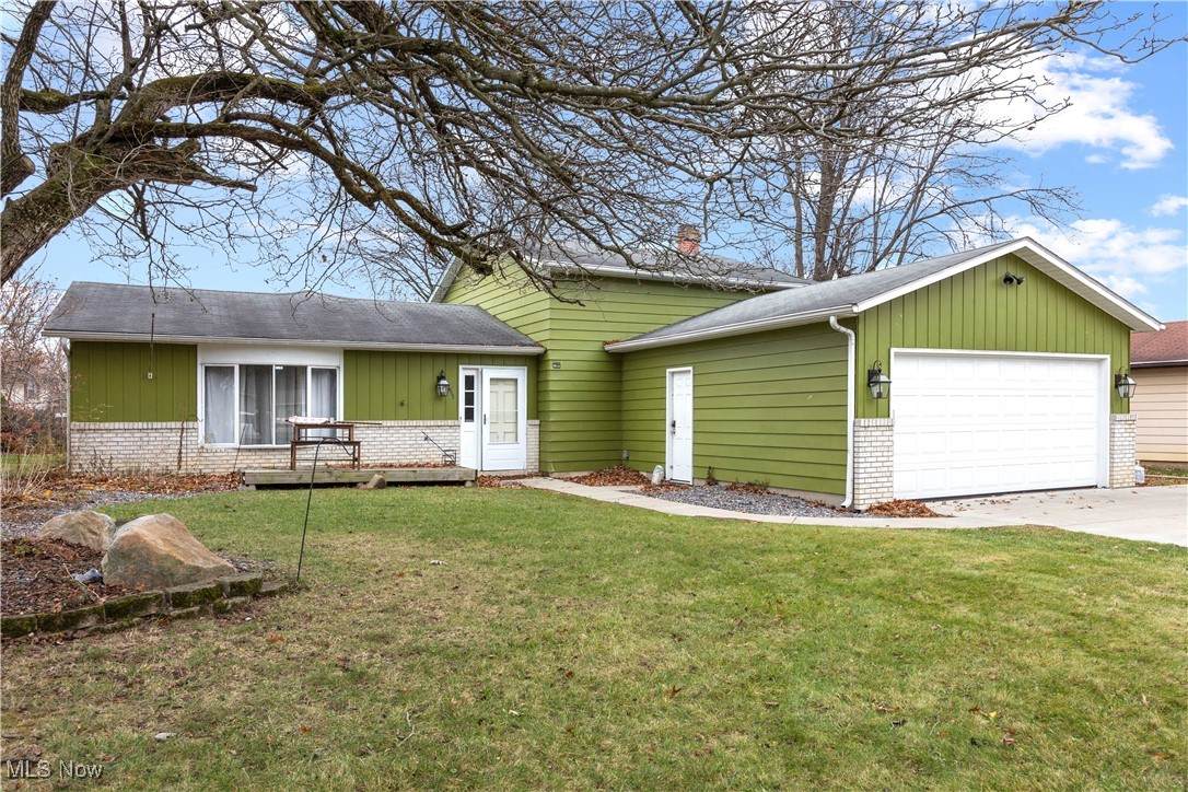 1711 Nantucket Drive - Photo 1