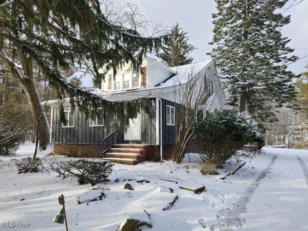 4601 Sprague Road - Photo 1