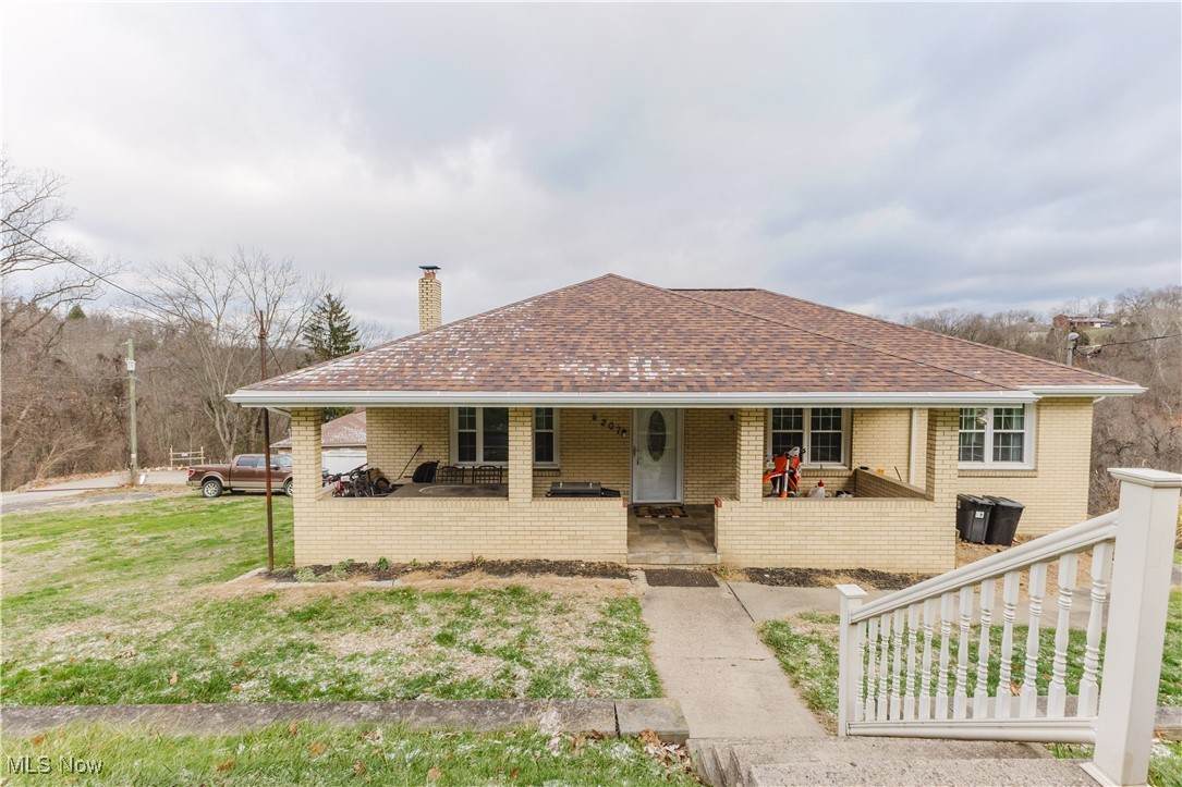 207 Iowa Street - Photo 1