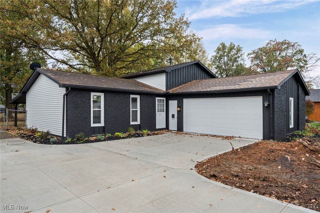 1423 Narragansett Boulevard - Photo 1