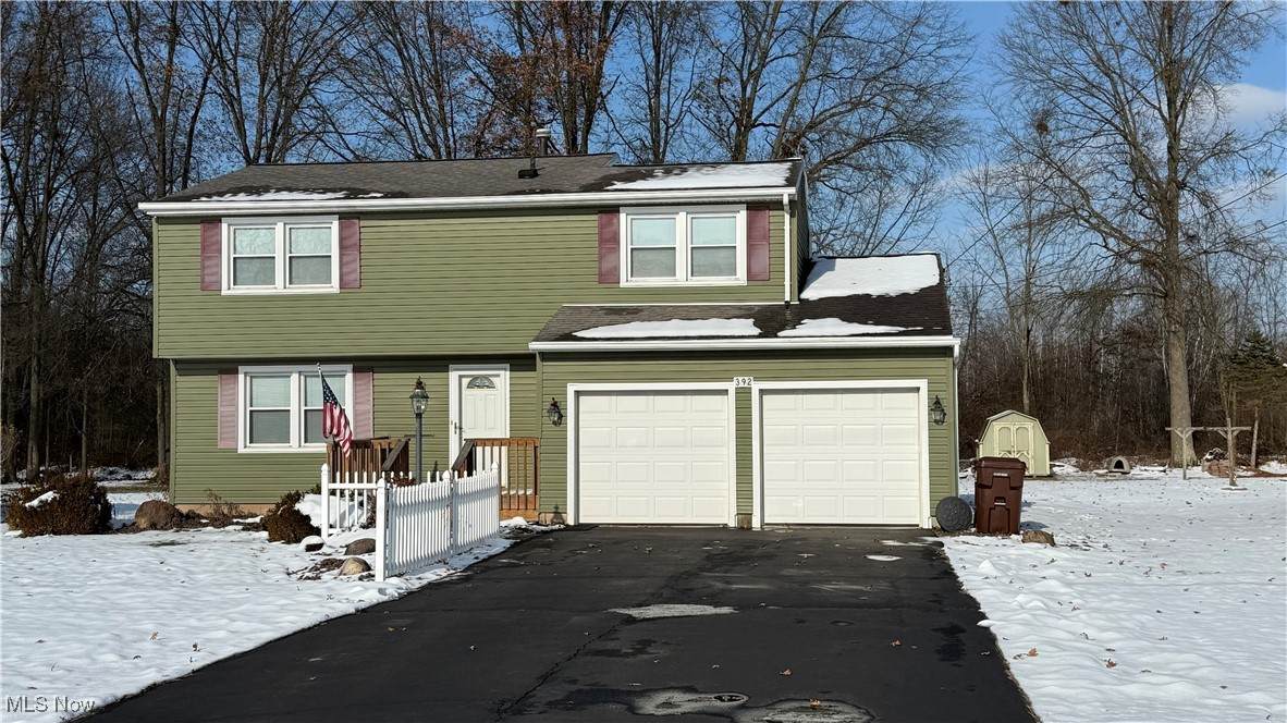 392 Earl Drive - Photo 1