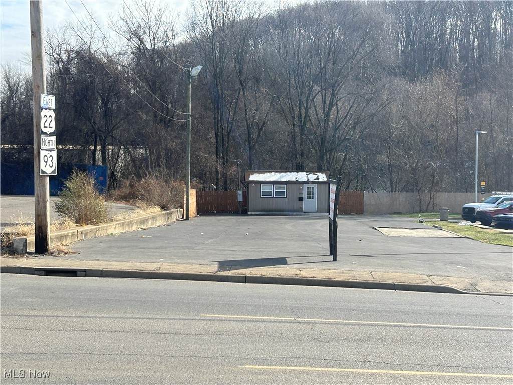 1604 Maysville Avenue - Photo 1