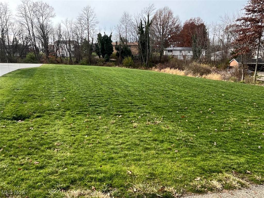  Rosewood Avenue - Photo 1