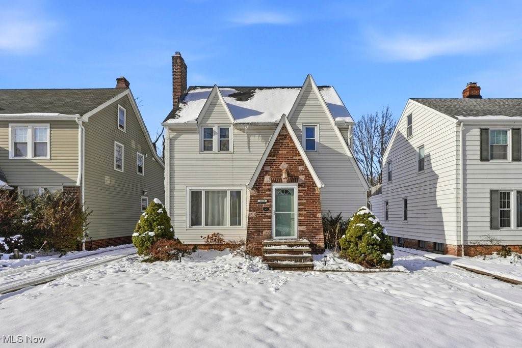 2208 Cranston Road - Photo 1