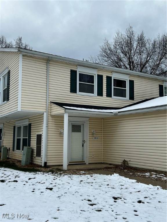 595 Canterbury Lane - Photo 1