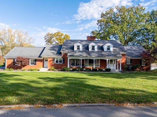 1575 Bellevue Drive - Photo 1