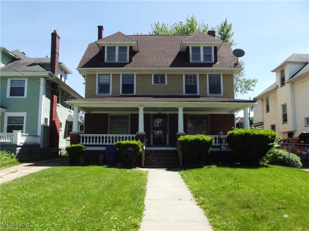 10918 Ashbury Avenue - Photo 1