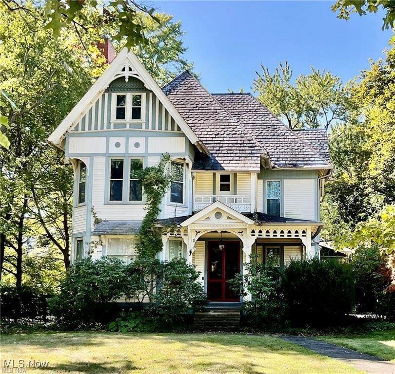 861 Lincoln Avenue - Photo 1