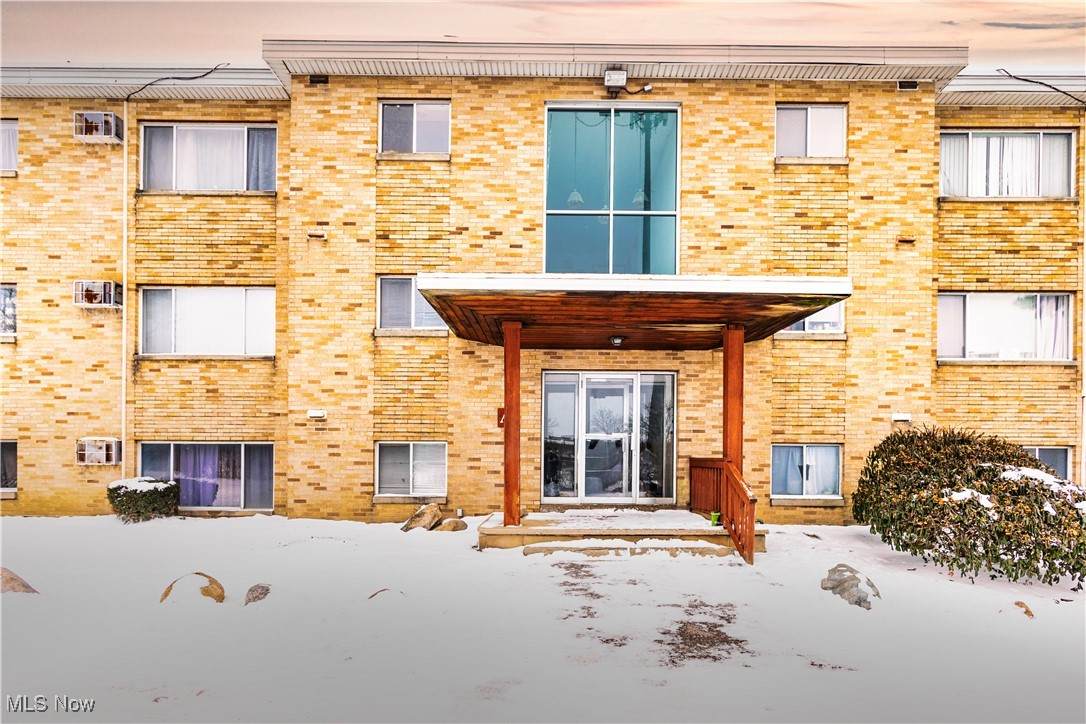 5200 Royalton Road - Photo 1