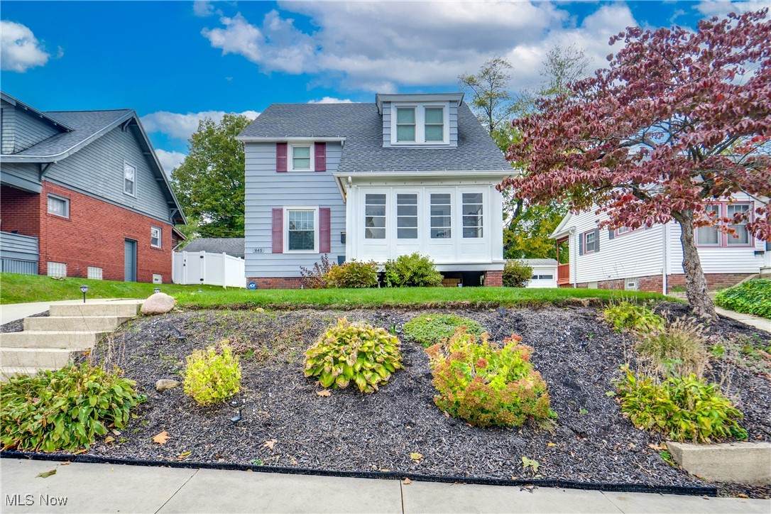 845 16th Street - Photo 1