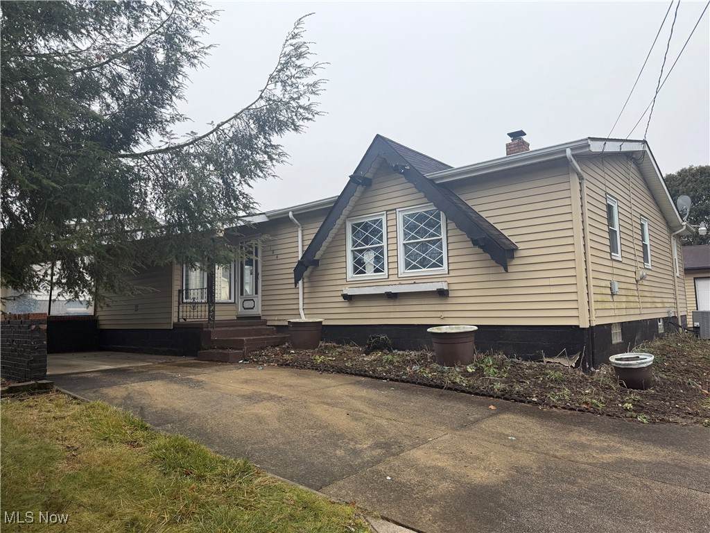 184 Owosso Avenue - Photo 1