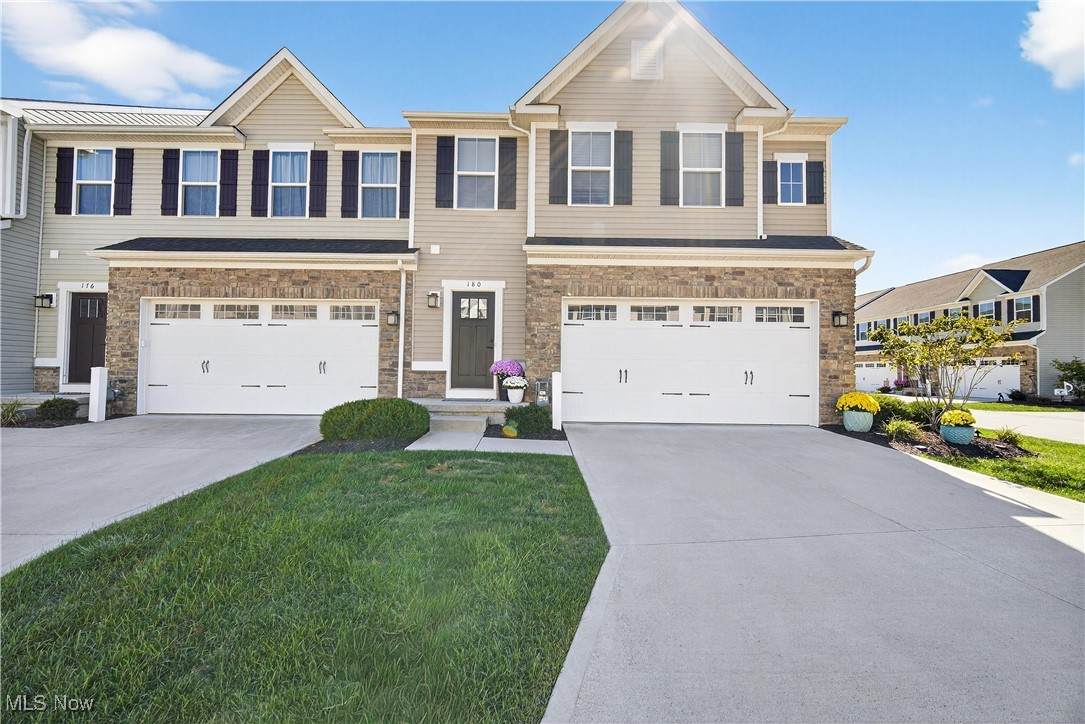 180 Forecastle Trail - Photo 1