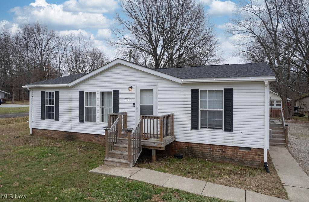 6764 Sumner Road - Photo 1