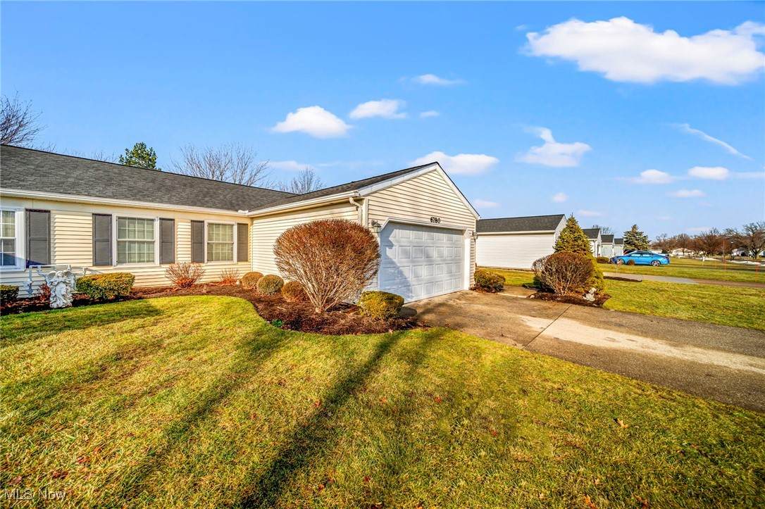 6780 Farmingdale Lane - Photo 1