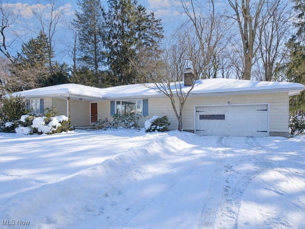 990 Riverside - Photo 1