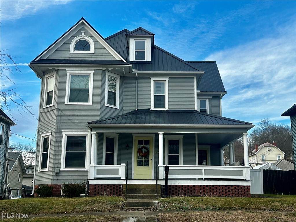 209 Oakwood Avenue - Photo 1