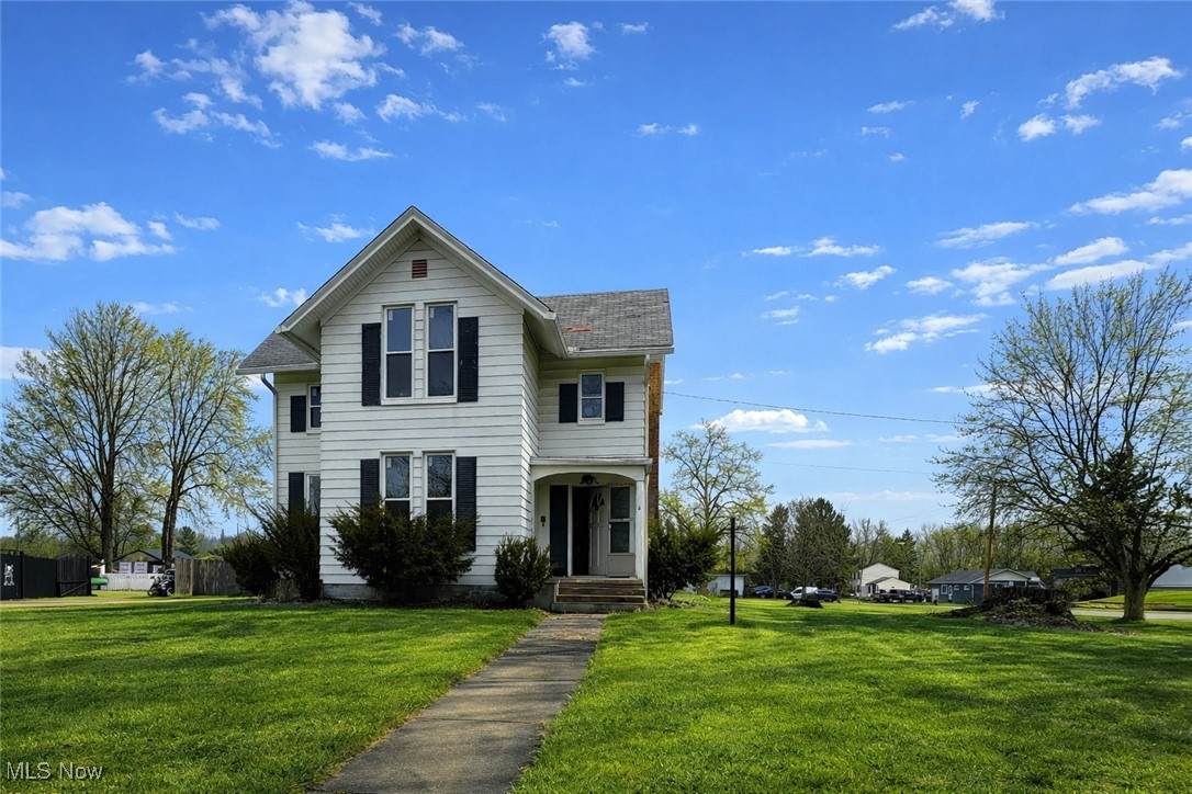 305 Main Street - Photo 1