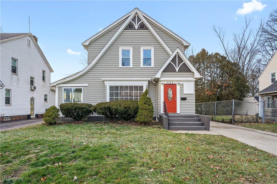 580 Moreley Avenue - Photo 1