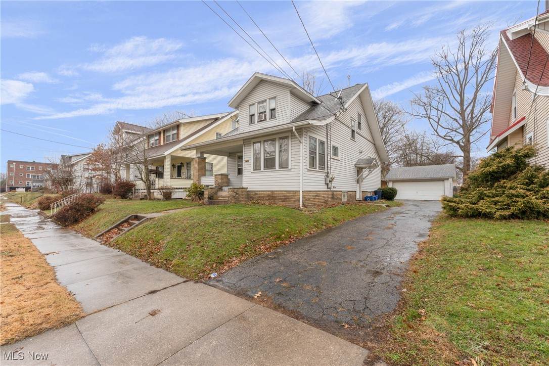 1433 17th Street - Photo 1