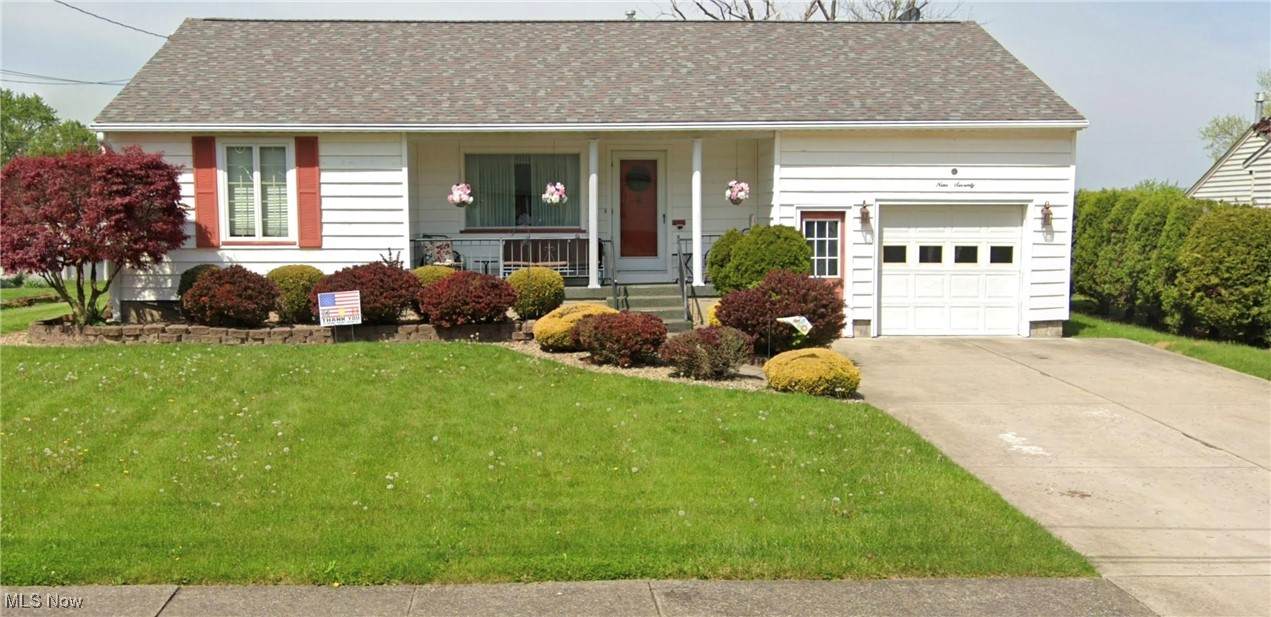 970 Ward Avenue - Photo 1