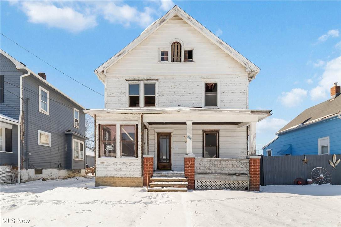 2910 Caroline Avenue - Photo 1