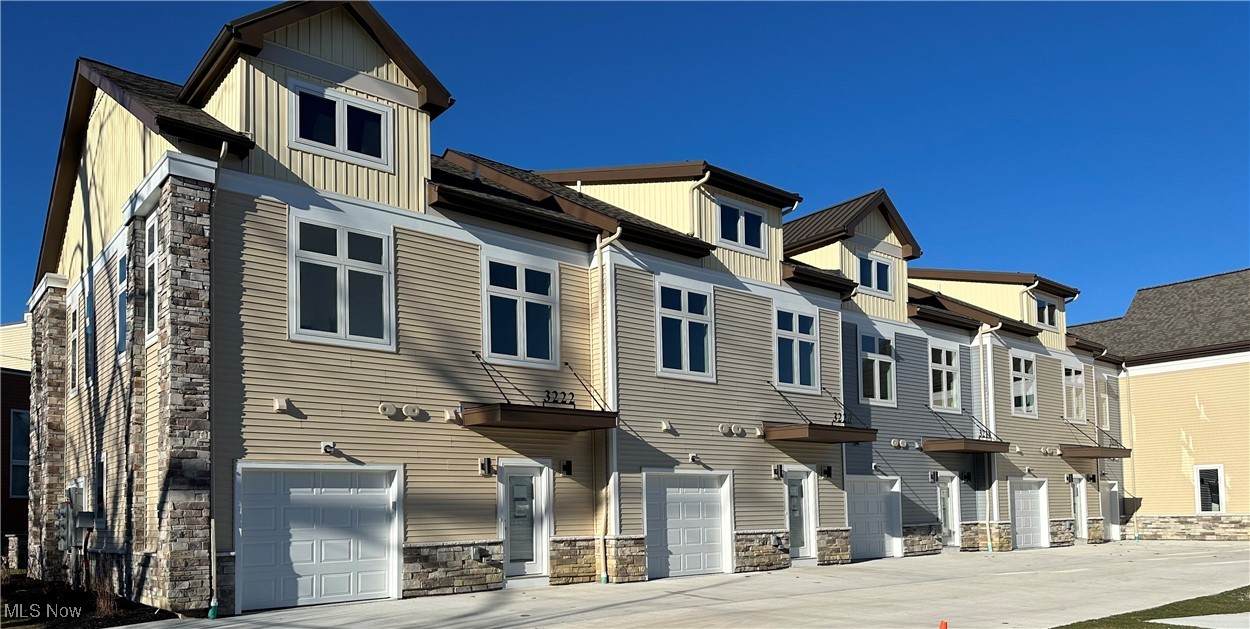 3214 Van Aken Boulevard - Photo 1