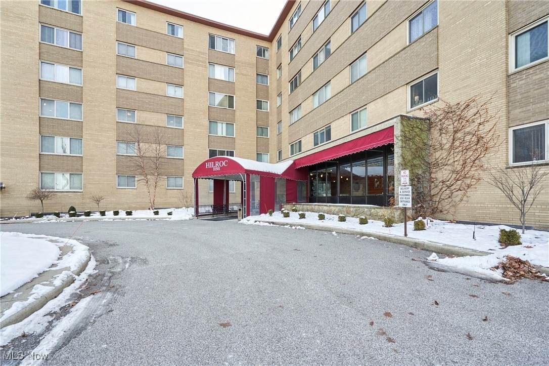 18501 Hilliard Boulevard - Photo 1