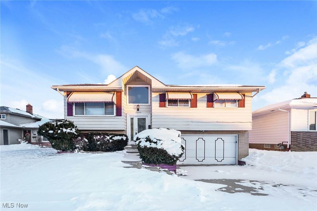 15609 Mendota Avenue - Photo 1