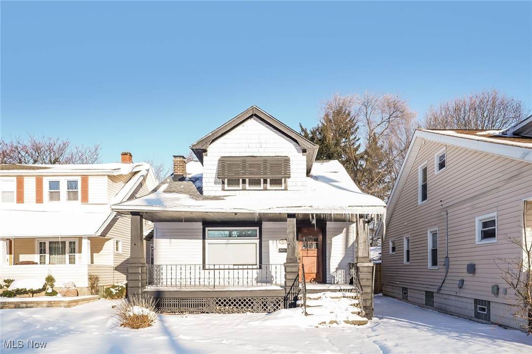 9509 Rosewood Avenue - Photo 1