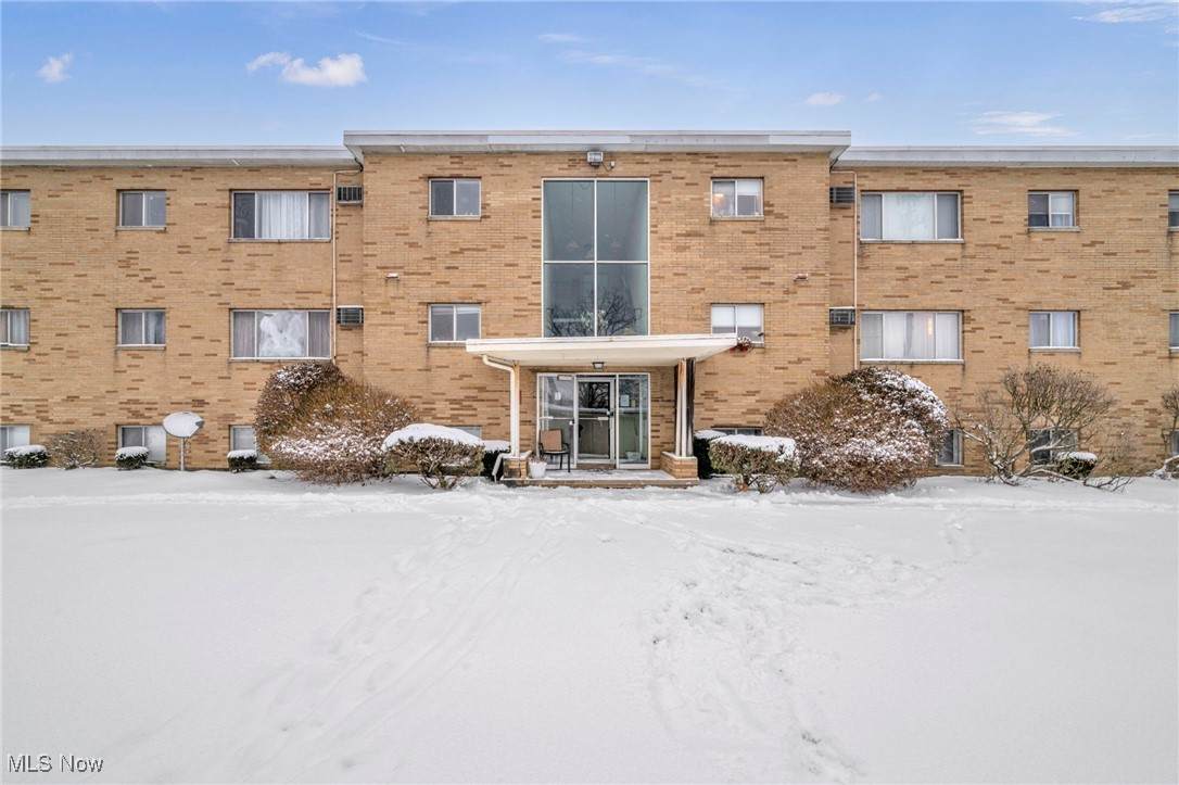 5200 Royalton Road - Photo 1