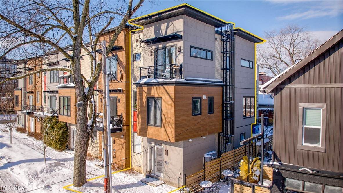 2104 Freeman Avenue - Photo 1