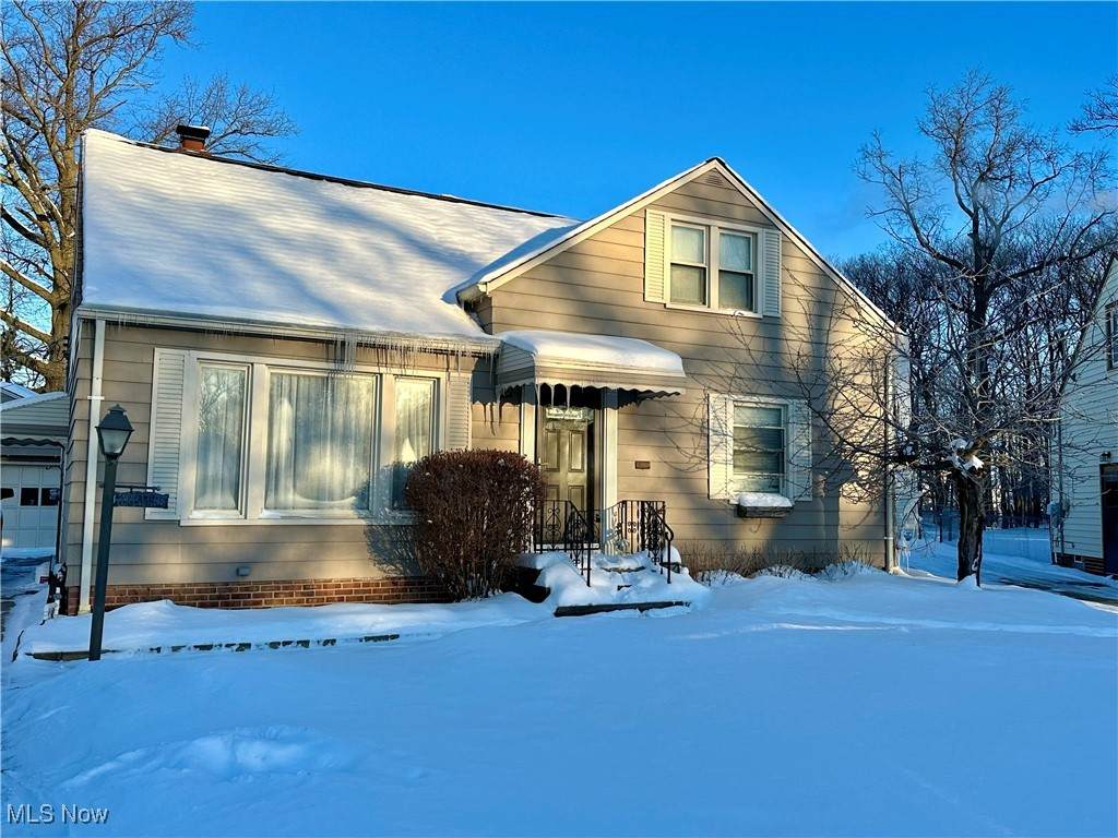 28949 Beechwood Drive - Photo 1