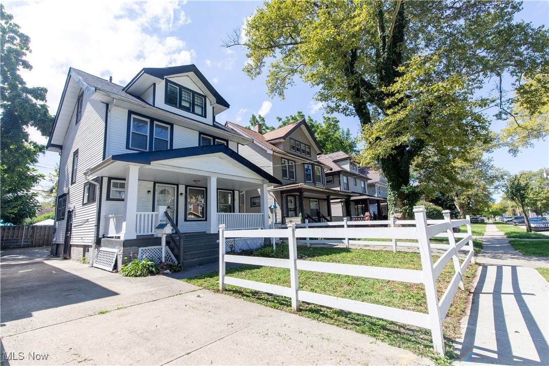 9800 Parmelee Avenue - Photo 1