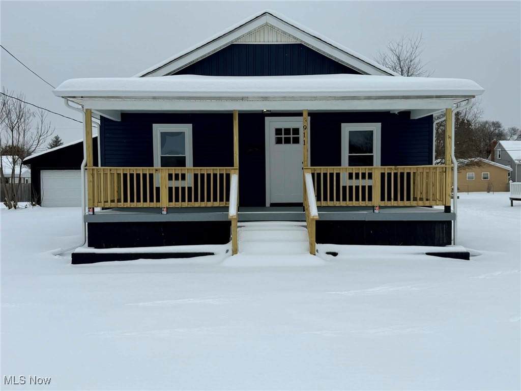 911 Merrick Avenue - Photo 1