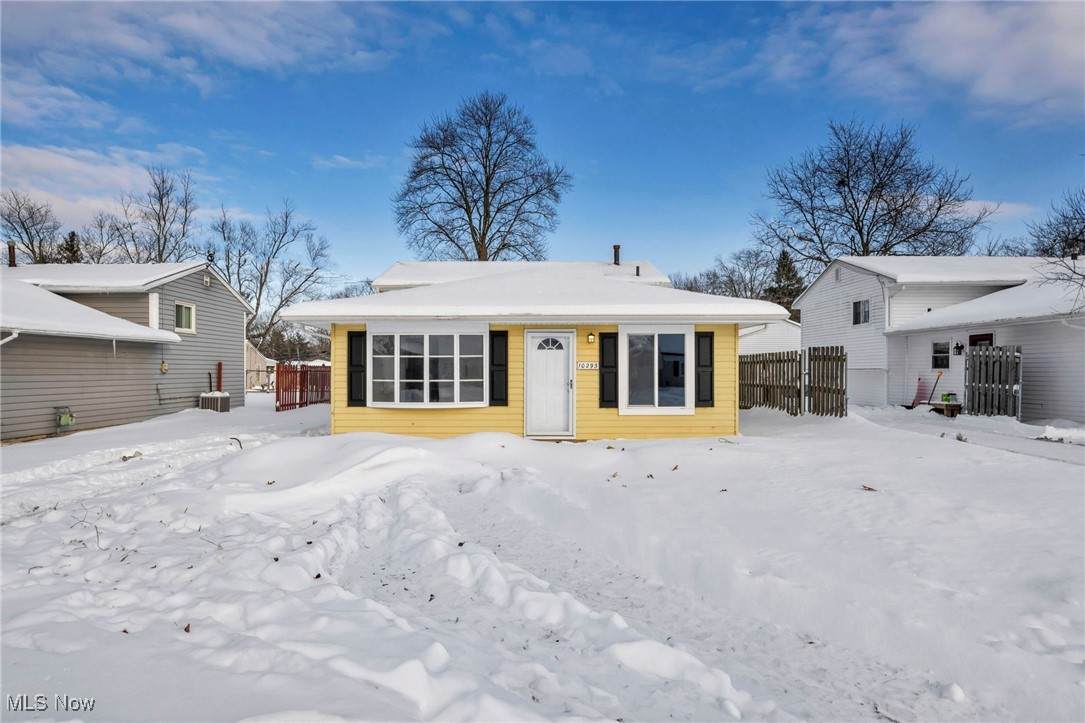 10293 Greenview Drive - Photo 1