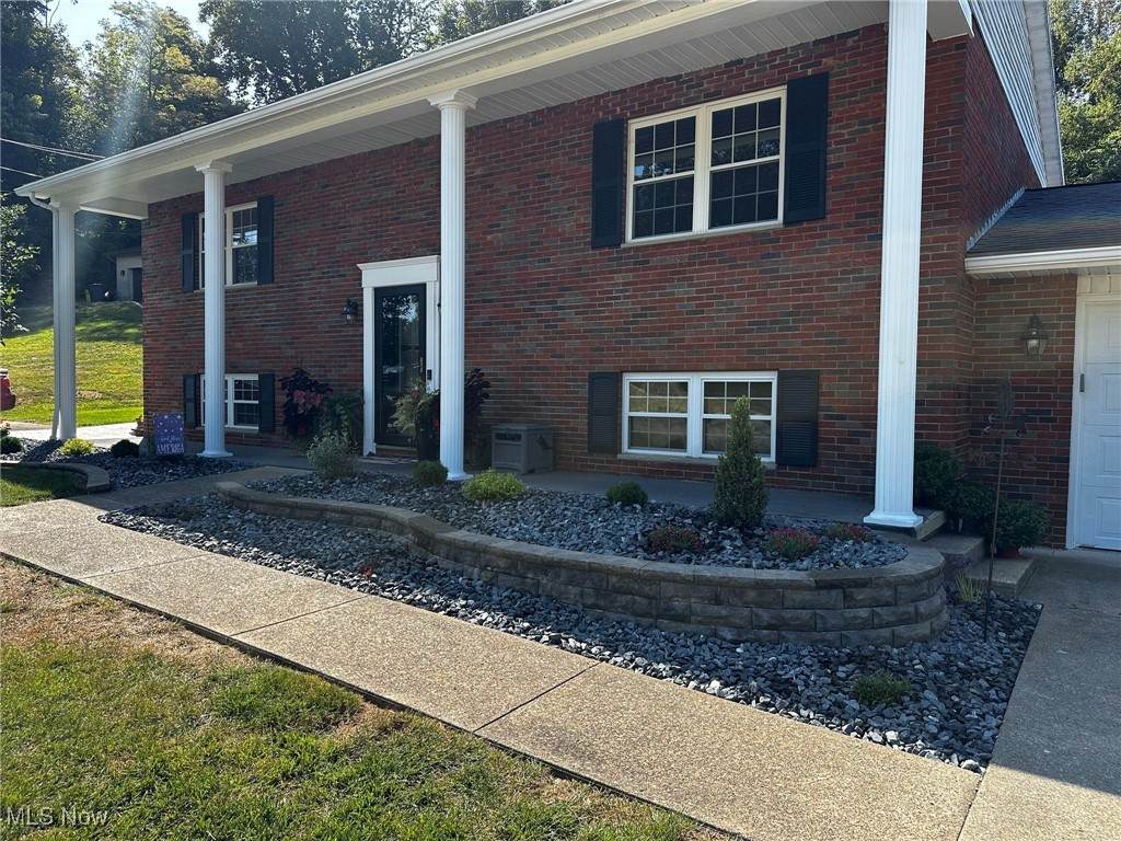 110 Sierra Drive - Photo 1