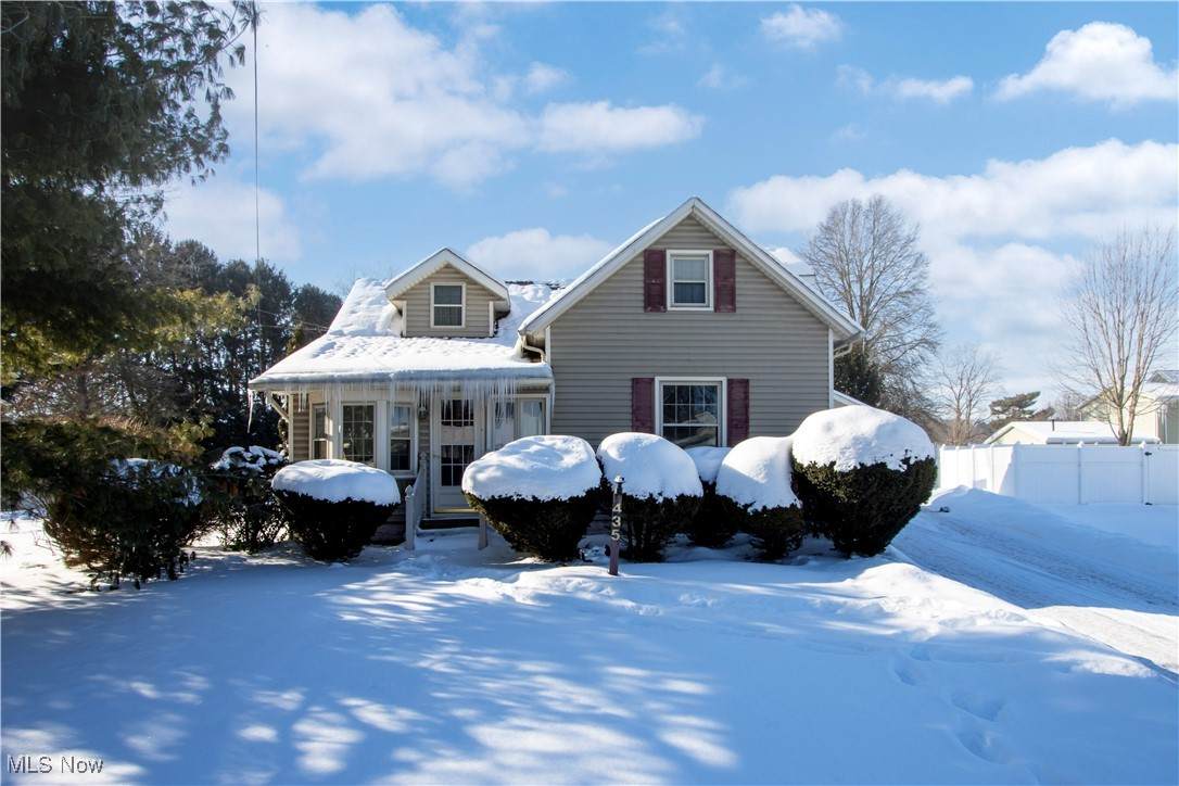 435 Locust Street - Photo 1