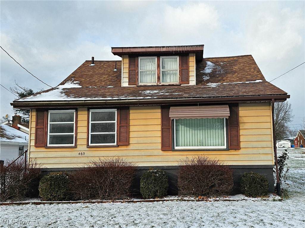 460 Devitt Avenue - Photo 1