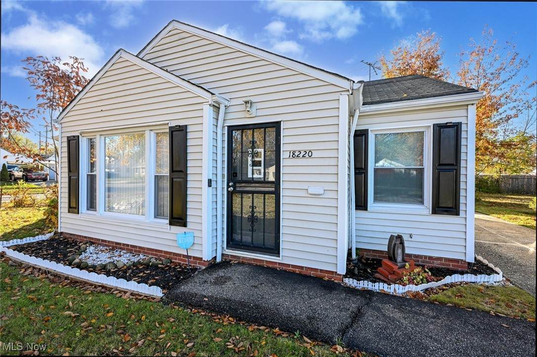 18220 Invermere Avenue - Photo 1