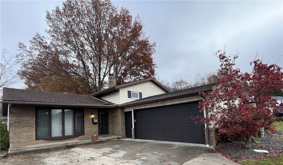 6425 Farmington Drive - Photo 1