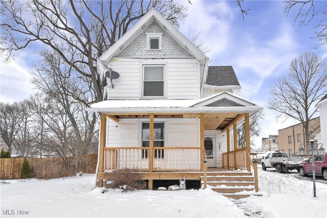 525 2nd Street - Photo 1