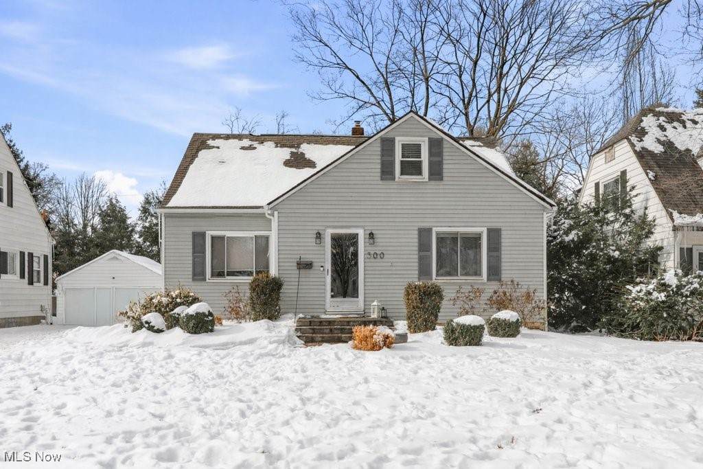 300 Melbourne Avenue - Photo 1