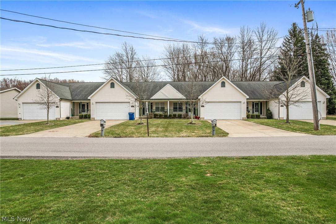 4593 Michigan Boulevard - Photo 1