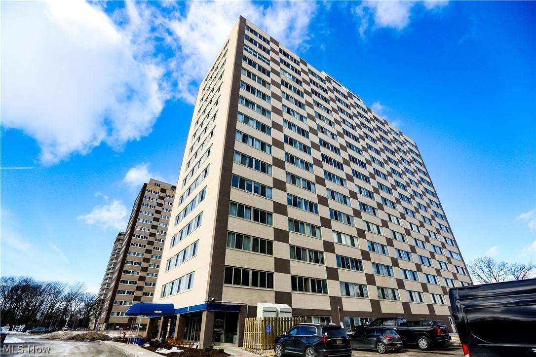 12520 Edgewater Drive - Photo 1