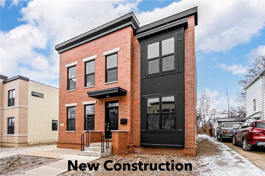 1863 Woodlawn Avenue - Photo 1