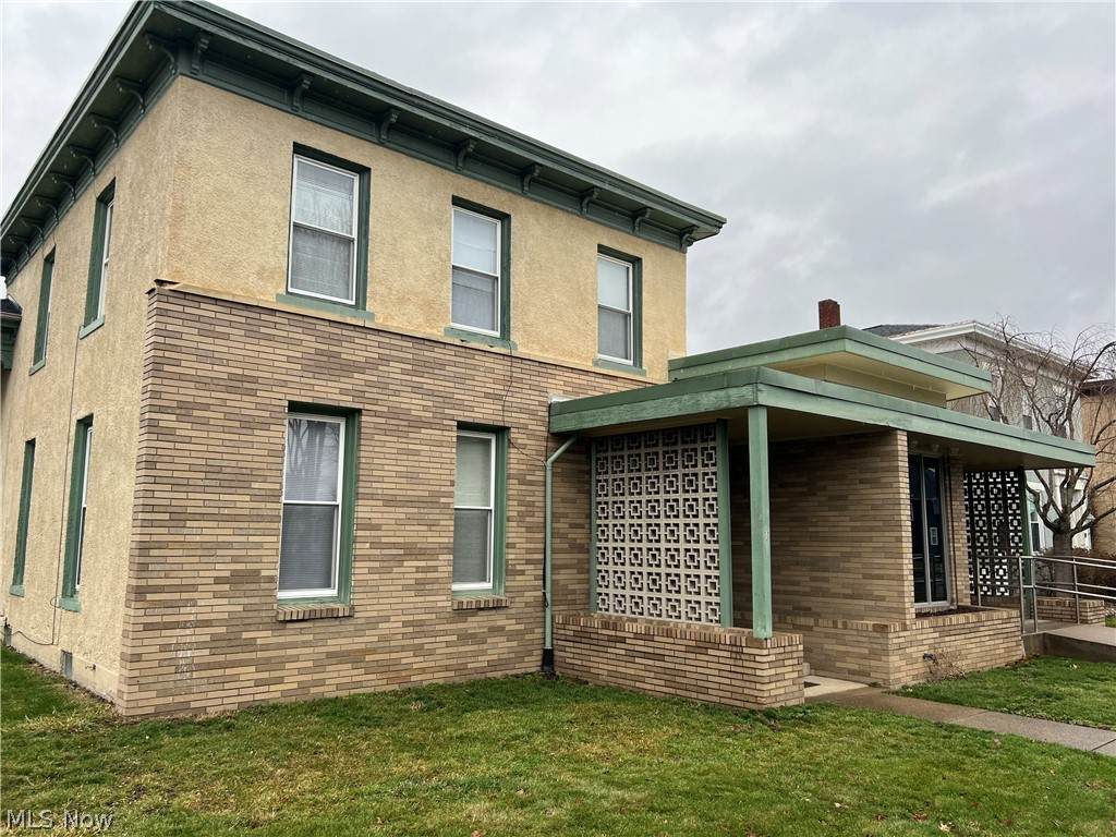 251 1/2 Fair Avenue - Photo 1