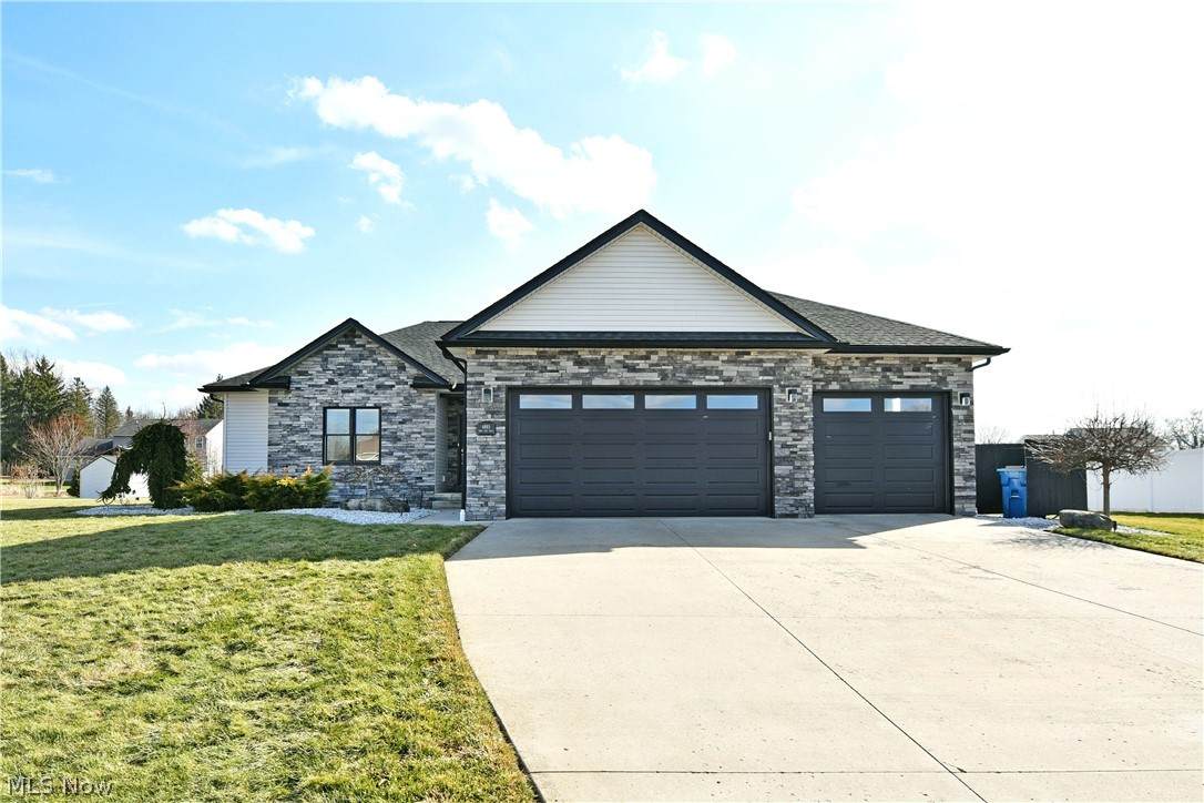4885 Treeline Trail - Photo 1