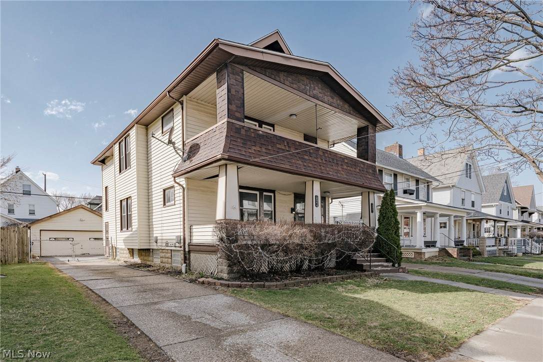 1542 Westwood Avenue - Photo 1
