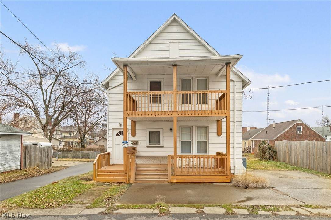 2112 Iris Court - Photo 1